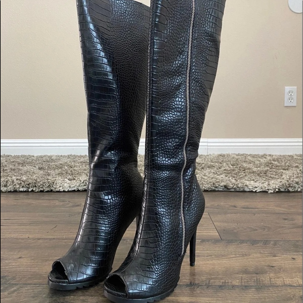 High heel boots